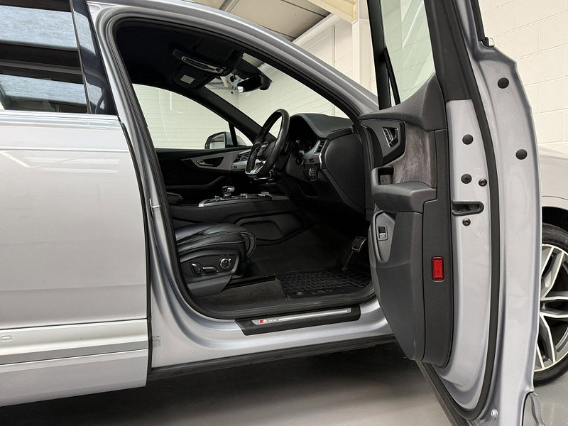 Audi Q7 3.0 TDI V6 S line SUV 5dr Diesel Tiptronic quattro Euro 6 (s/s) (272 ps)