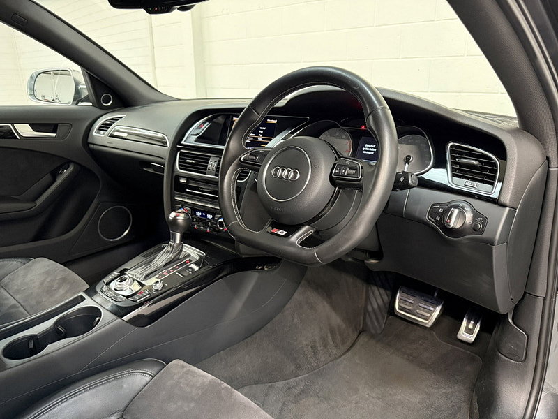 Audi S4 3.0 TFSI V6 Black Edition Saloon 4dr Petrol S Tronic quattro Euro 6 (s/s) (Nav) (333 ps)