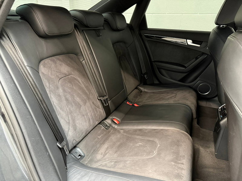 Audi S4 3.0 TFSI V6 Black Edition Saloon 4dr Petrol S Tronic quattro Euro 6 (s/s) (Nav) (333 ps)