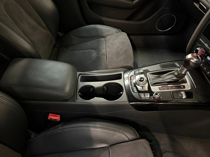 Audi S4 3.0 TFSI V6 Black Edition Saloon 4dr Petrol S Tronic quattro Euro 6 (s/s) (Nav) (333 ps)