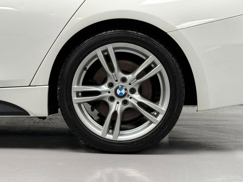 BMW 3 Series 3.0 330d M Sport Saloon 4dr Diesel Auto Euro 5 (s/s) (258 ps) HARMON KARDON, XENON'S, 18'S, B/T