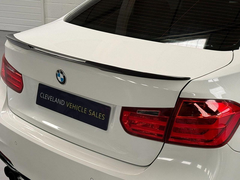 BMW 3 Series 3.0 330d M Sport Saloon 4dr Diesel Auto Euro 5 (s/s) (258 ps) HARMON KARDON, XENON'S, 18'S, B/T