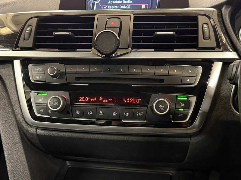 BMW 4 Series 2.0 420i Luxury Coupe 2dr Petrol Manual Euro 6 (s/s) (184 ps) COMFORT / PARKING PACKAGE, NAV, BT