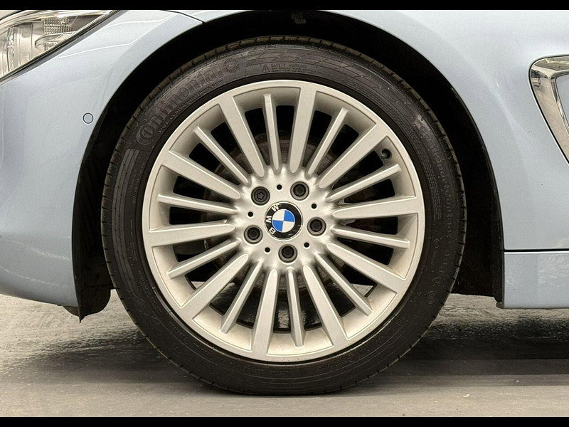 BMW 4 Series 2.0 420i Luxury Coupe 2dr Petrol Manual Euro 6 (s/s) (184 ps) COMFORT / PARKING PACKAGE, NAV, BT