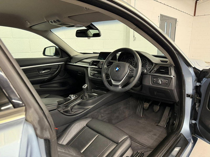 BMW 4 Series 2.0 420i Luxury Coupe 2dr Petrol Manual Euro 6 (s/s) (184 ps) COMFORT / PARKING PACKAGE, NAV, BT