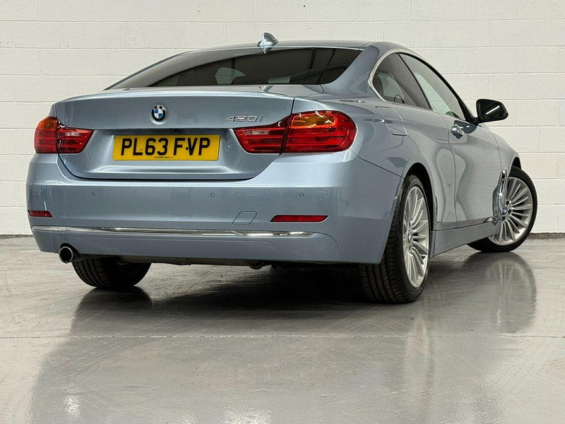 BMW 4 Series 2.0 420i Luxury Coupe 2dr Petrol Manual Euro 6 (s/s) (184 ps) COMFORT / PARKING PACKAGE, NAV, BT