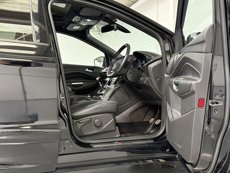 Ford Kuga 1.5 TDCi EcoBlue ST-Line Edition SUV 5dr Diesel Manual Euro 6 (s/s) (120 ps) BODY STYLING, NAV, B/T, PARK ASSIST