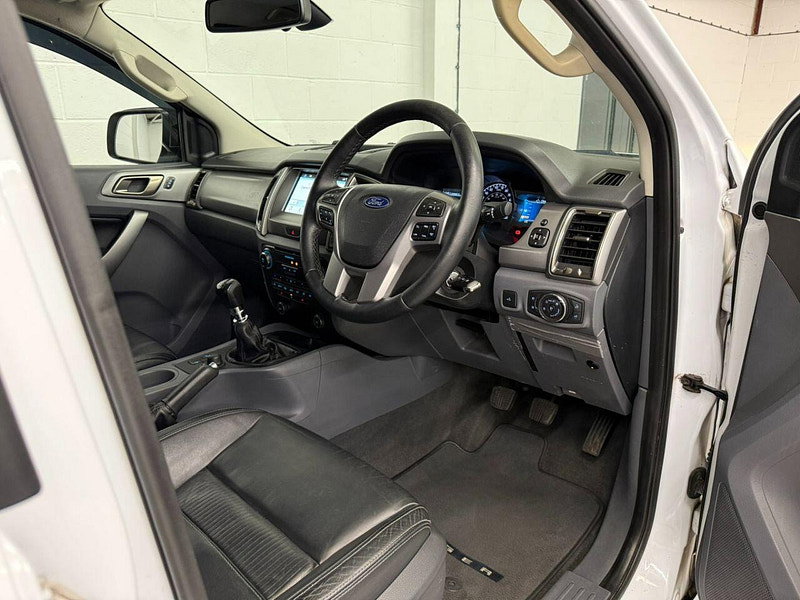 Ford Ranger 2.2 TDCi Limited 1 Pickup Double Cab 4dr Diesel Manual 4WD Euro 5 (s/s) (Eco Axle) (160 ps) HTD SEATS, WIDE ARCH KIT, SENSORS