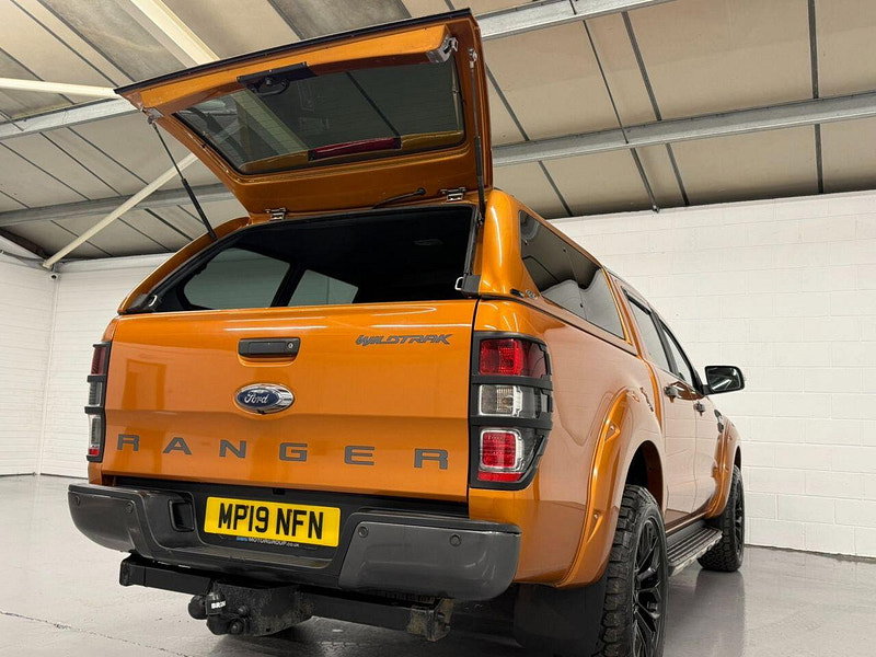 Ford Ranger 3.2 TDCi Wildtrak Pickup Double Cab 4dr Diesel Auto 4WD Euro 5 (200 ps) CARPLAY, HTD SEATS, CAMERA, TOWBAR