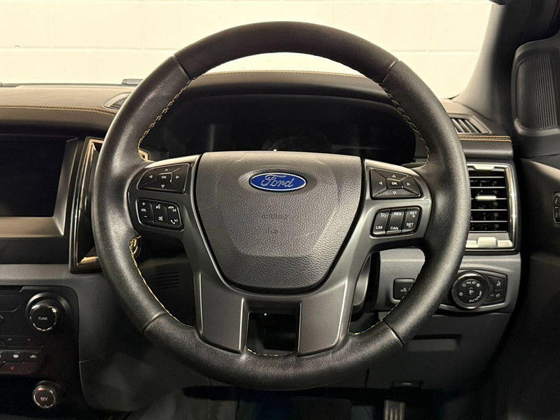 Ford Ranger 3.2 TDCi Wildtrak Pickup Double Cab 4dr Diesel Auto 4WD Euro 5 (200 ps) CARPLAY, HTD SEATS, CAMERA, TOWBAR
