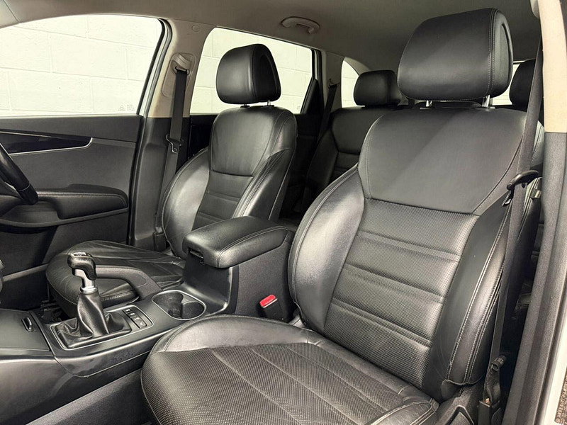 Kia Sorento 2.2 CRDi KX-2 SUV 5dr Diesel Manual AWD Euro 6 (s/s) (197 bhp) NEW CLUTCH, SERVICE, MOT