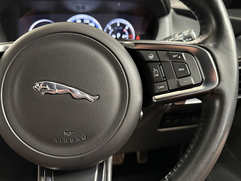 Jaguar F-PACE 3.0 D300 V6 S SUV 5dr Diesel Auto AWD Euro 6 (s/s) (300 ps)