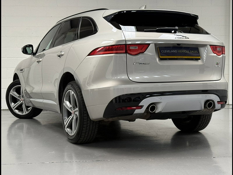 Jaguar F-PACE 3.0 D300 V6 S SUV 5dr Diesel Auto AWD Euro 6 (s/s) (300 ps)