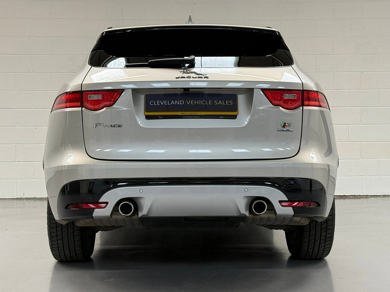 Jaguar F-PACE 3.0 D300 V6 S SUV 5dr Diesel Auto AWD Euro 6 (s/s) (300 ps)
