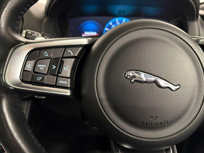 Jaguar F-PACE 3.0 D300 V6 S SUV 5dr Diesel Auto AWD Euro 6 (s/s) (300 ps) 20'S, CAMERA, HTD SEATS-WHEEL, FSH