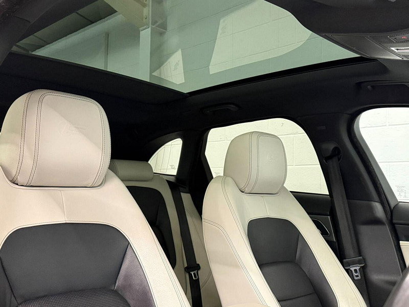 Jaguar F-PACE 3.0 D300 V6 S SUV 5dr Diesel Auto AWD Euro 6 (s/s) (300 ps) 20'S, CAMERA, HTD SEATS-WHEEL, FSH