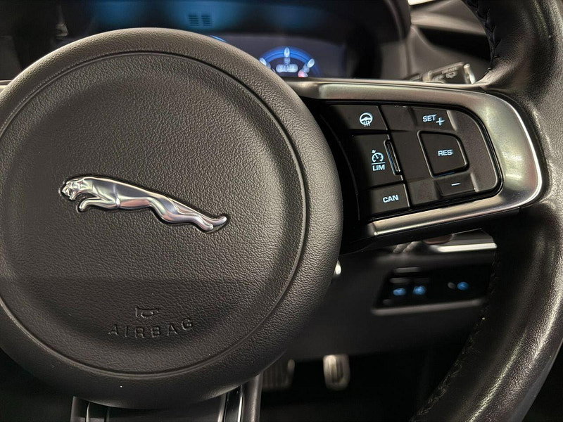 Jaguar F-PACE 3.0 D300 V6 S SUV 5dr Diesel Auto AWD Euro 6 (s/s) (300 ps) 20'S, CAMERA, HTD SEATS-WHEEL, FSH