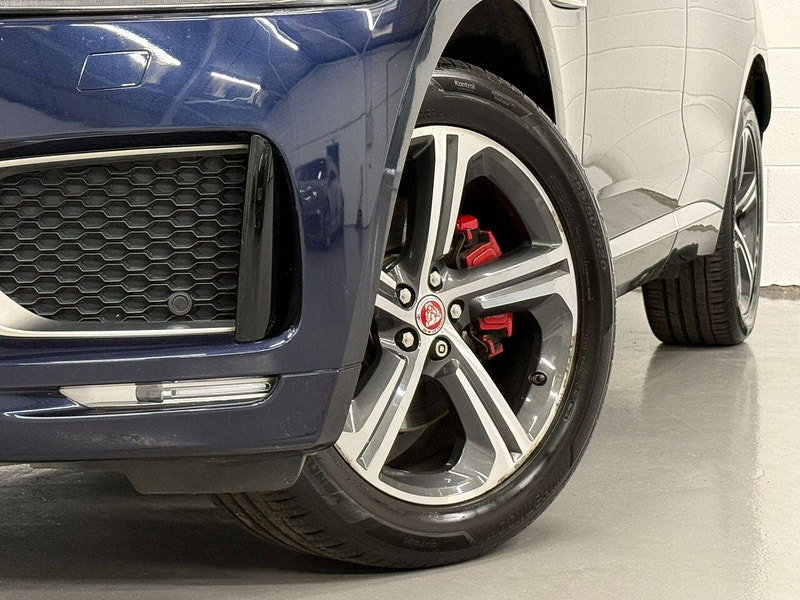 Jaguar F-PACE 3.0 D300 V6 S SUV 5dr Diesel Auto AWD Euro 6 (s/s) (300 ps) 20'S, CAMERA, HTD SEATS-WHEEL, FSH