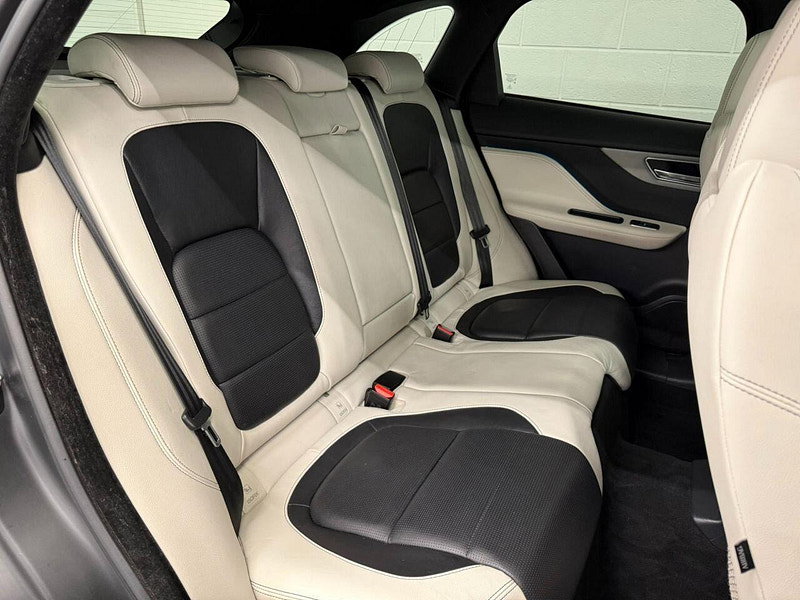 Jaguar F-PACE 3.0 D300 V6 S SUV 5dr Diesel Auto AWD Euro 6 (s/s) (300 ps) 20'S, CAMERA, HTD SEATS-WHEEL, FSH