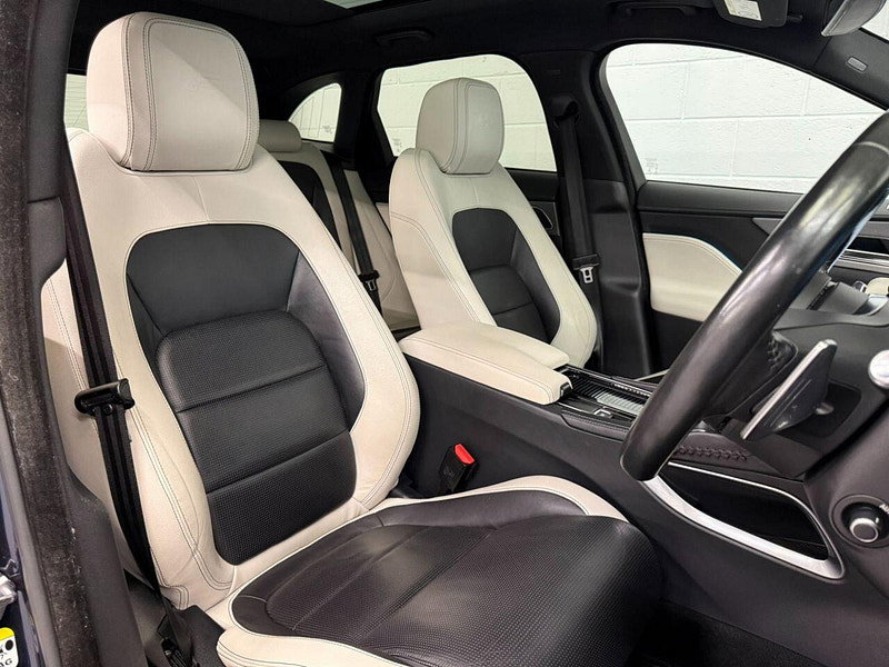 Jaguar F-PACE 3.0 D300 V6 S SUV 5dr Diesel Auto AWD Euro 6 (s/s) (300 ps) 20'S, CAMERA, HTD SEATS-WHEEL, FSH