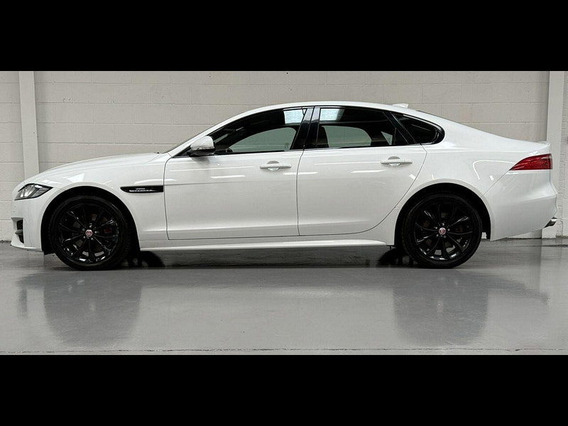 Jaguar XF 2.0d R-Sport Saloon 4dr Diesel Auto Euro 6 (s/s) (180 ps) BODY STYLING, NAV, B/T, CRUISE
