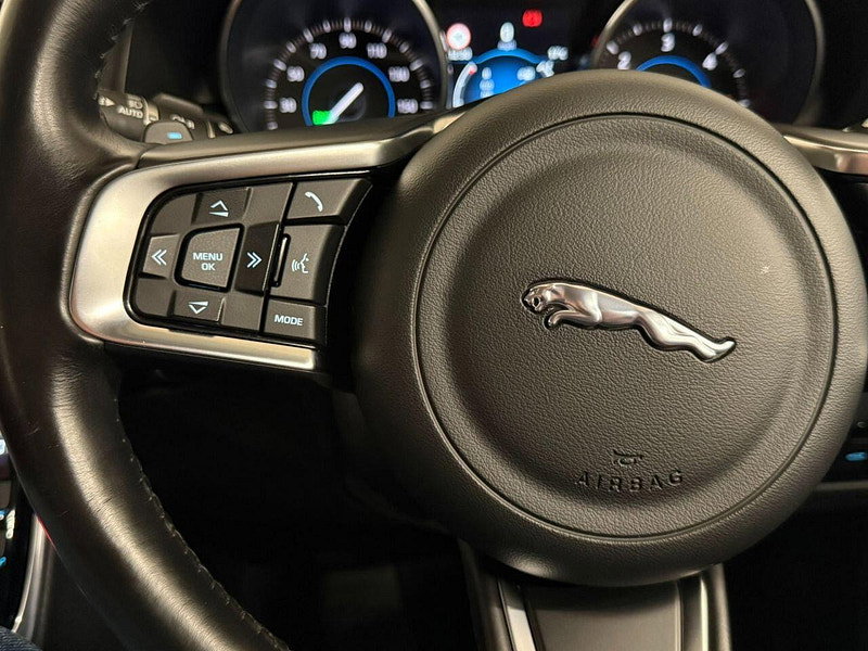 Jaguar XF 2.0d R-Sport Saloon 4dr Diesel Auto Euro 6 (s/s) (180 ps) HTD SEATS, CRUISE, BODYSTYLING