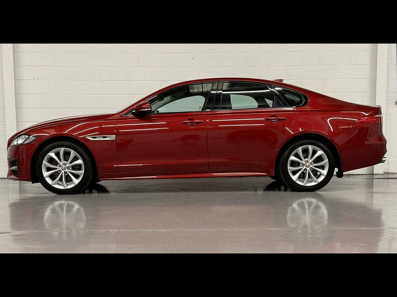 Jaguar XF 2.0d R-Sport Saloon 4dr Diesel Auto Euro 6 (s/s) (180 ps) HTD SEATS, CRUISE, BODYSTYLING