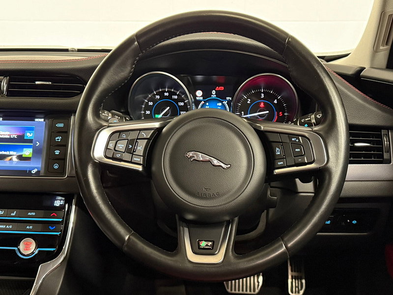 Jaguar XF 2.0d R-Sport Saloon 4dr Diesel Auto Euro 6 (s/s) (180 ps) HTD SEATS, CRUISE, BODYSTYLING