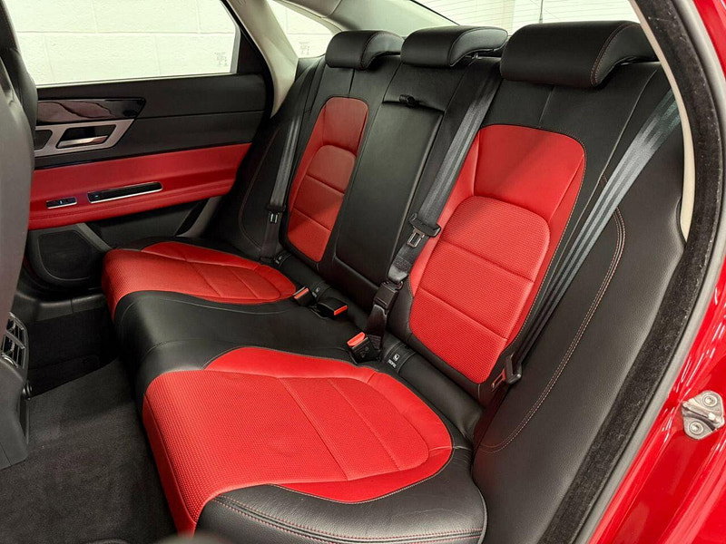 Jaguar XF 2.0d R-Sport Saloon 4dr Diesel Auto Euro 6 (s/s) (180 ps) HTD SEATS, CRUISE, BODYSTYLING