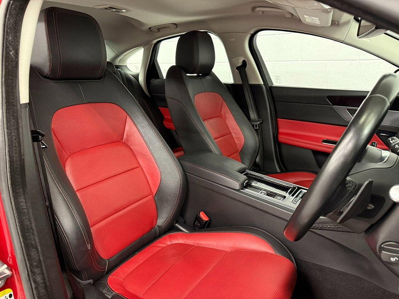 Jaguar XF 2.0d R-Sport Saloon 4dr Diesel Auto Euro 6 (s/s) (180 ps) HTD SEATS, CRUISE, BODYSTYLING