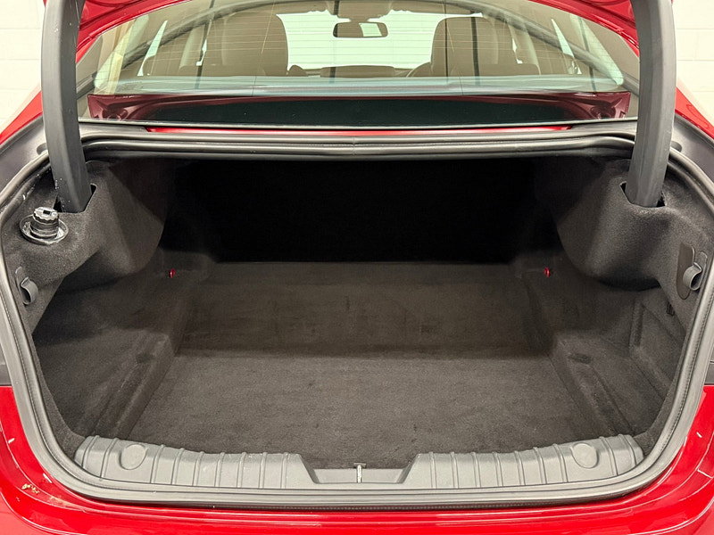 Jaguar XF 2.0d R-Sport Saloon 4dr Diesel Auto Euro 6 (s/s) (180 ps) HTD SEATS, CRUISE, BODYSTYLING