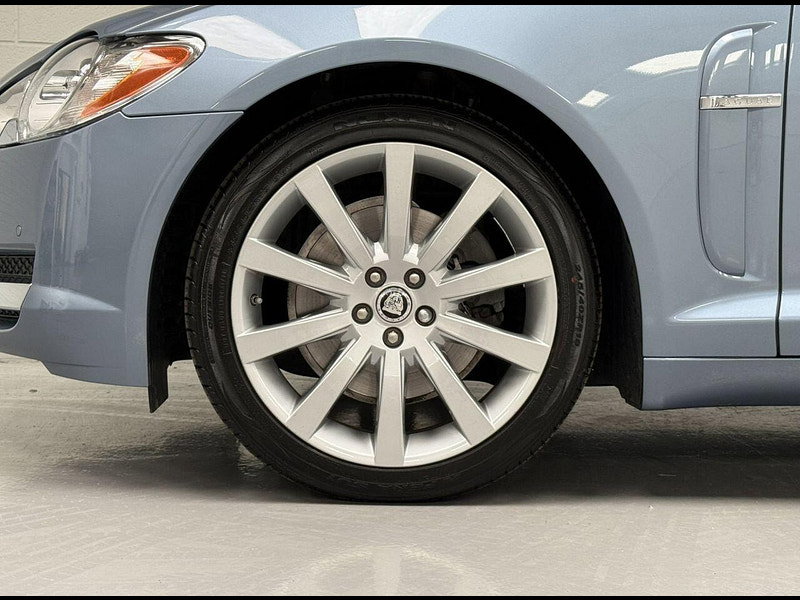 Jaguar XF 3.0 V6 Premium Luxury Saloon 4dr Petrol Auto Euro 4 (238 ps) MAIN DEALER SERVICE HISTORY