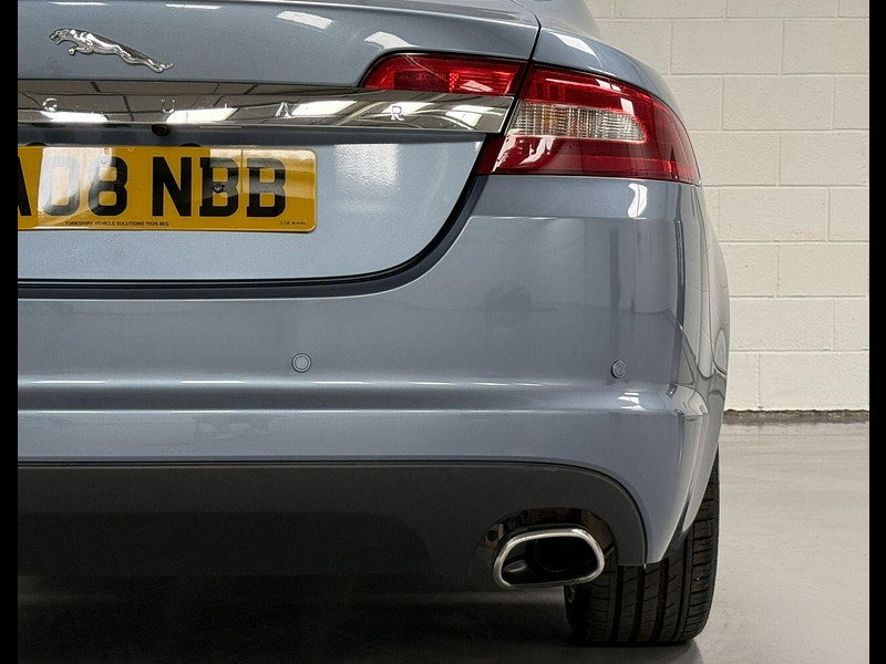 Jaguar XF 3.0 V6 Premium Luxury Saloon 4dr Petrol Auto Euro 4 (238 ps) MAIN DEALER SERVICE HISTORY