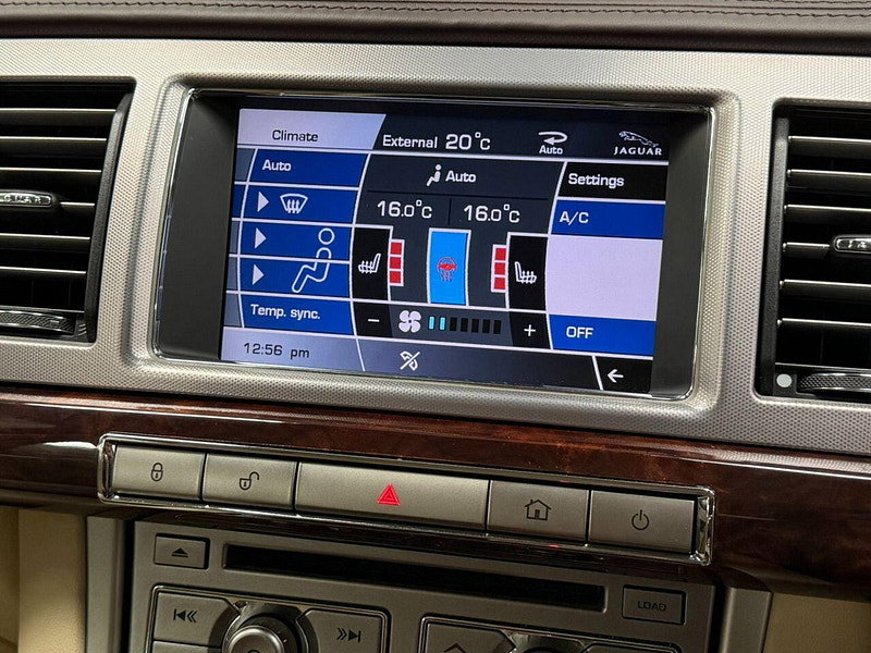 Jaguar XF 3.0 V6 Premium Luxury Saloon 4dr Petrol Auto Euro 4 (238 ps) MAIN DEALER SERVICE HISTORY