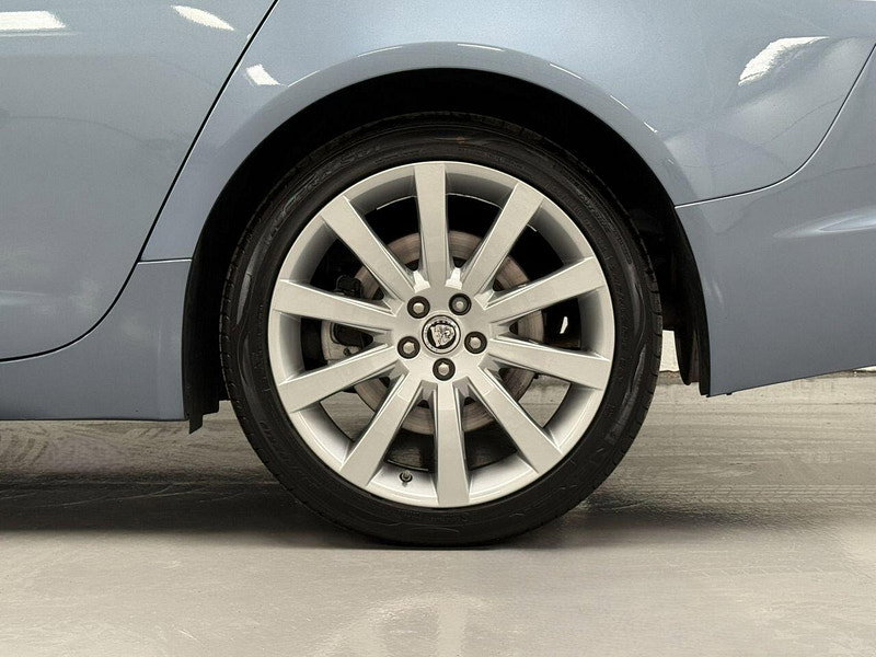 Jaguar XF 3.0 V6 Premium Luxury Saloon 4dr Petrol Auto Euro 4 (238 ps) MAIN DEALER SERVICE HISTORY