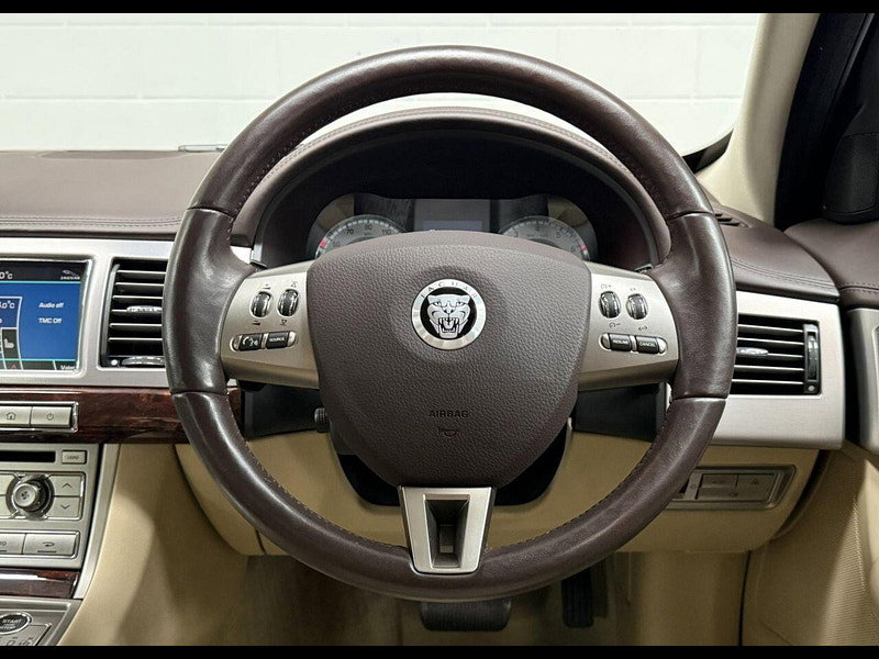 Jaguar XF 3.0 V6 Premium Luxury Saloon 4dr Petrol Auto Euro 4 (238 ps) MAIN DEALER SERVICE HISTORY
