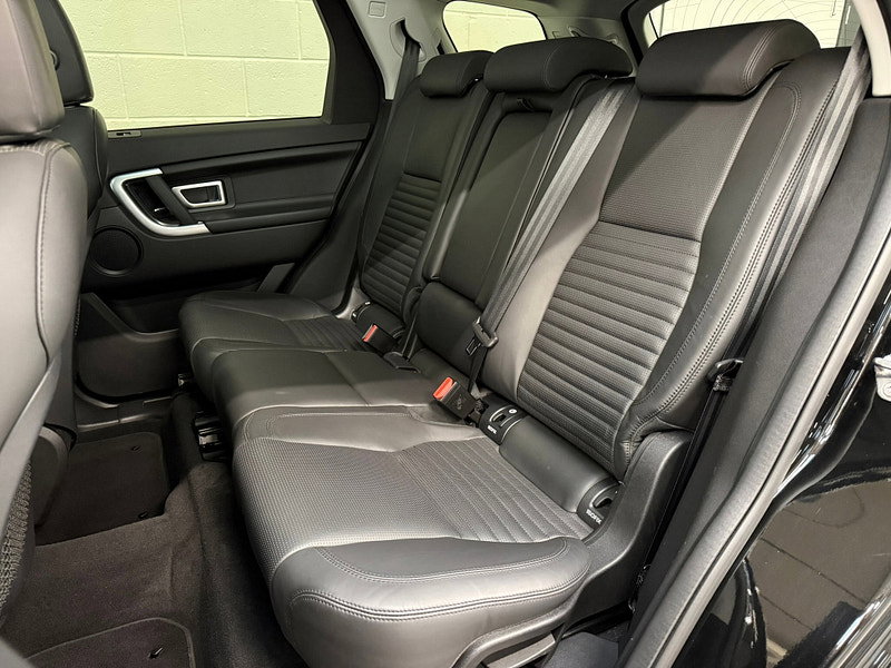 Land Rover Discovery Sport 2.0 TD4 HSE Luxury SUV 5dr Diesel Auto 4WD Euro 6 (s/s) (180 ps)