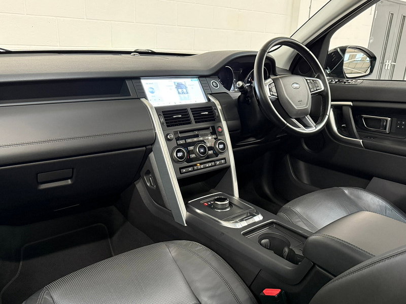 Land Rover Discovery Sport 2.0 TD4 HSE Luxury SUV 5dr Diesel Auto 4WD Euro 6 (s/s) (180 ps)