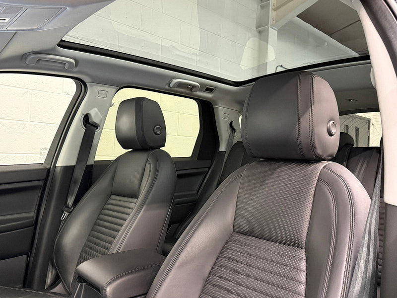 Land Rover Discovery Sport 2.0 TD4 HSE Luxury SUV 5dr Diesel Auto 4WD Euro 6 (s/s) (180 ps)