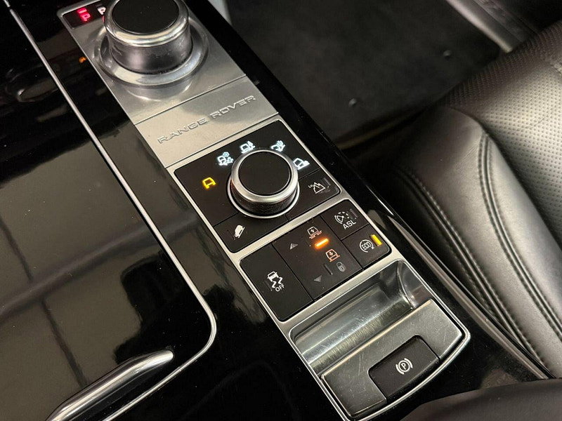 Land Rover Range Rover 3.0 TD V6 Vogue SUV 5dr Diesel Auto 4WD Euro 5 (s/s) (258 ps) REAR ENTERTAINEMENT, MERIDIAN, NAV