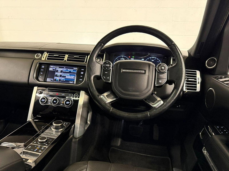 Land Rover Range Rover 3.0 TD V6 Vogue SUV 5dr Diesel Auto 4WD Euro 5 (s/s) (258 ps) REAR ENTERTAINEMENT, MERIDIAN, NAV