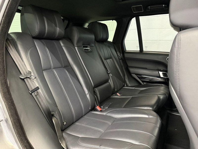 Land Rover Range Rover 3.0 TD V6 Vogue SUV 5dr Diesel Auto 4WD Euro 5 (s/s) (258 ps) REAR ENTERTAINEMENT, MERIDIAN, NAV