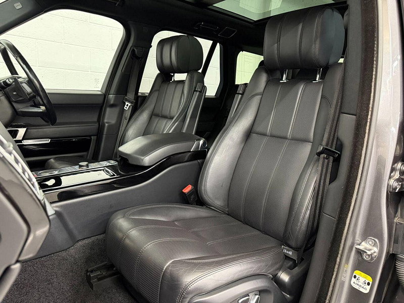 Land Rover Range Rover 3.0 TD V6 Vogue SUV 5dr Diesel Auto 4WD Euro 5 (s/s) (258 ps) REAR ENTERTAINEMENT, MERIDIAN, NAV