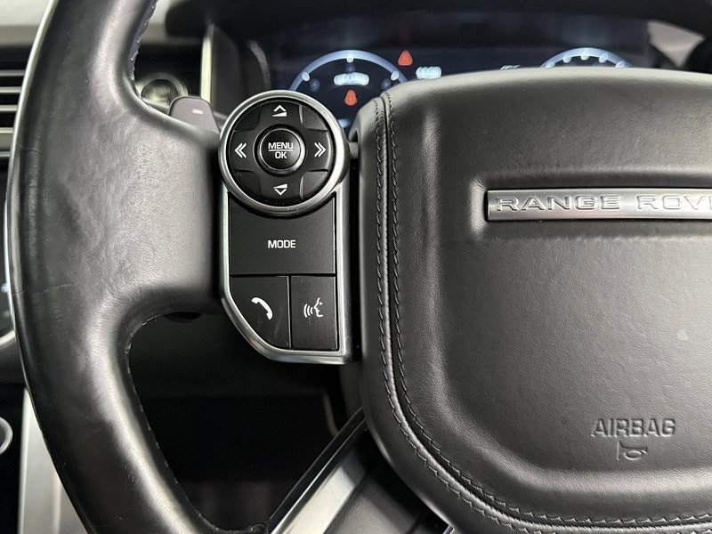 Land Rover Range Rover 3.0 TD V6 Vogue SUV 5dr Diesel Auto 4WD Euro 5 (s/s) (258 ps) REAR ENTERTAINEMENT, MERIDIAN, NAV