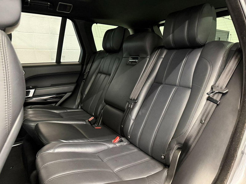 Land Rover Range Rover 3.0 TD V6 Vogue SUV 5dr Diesel Auto 4WD Euro 5 (s/s) (258 ps) REAR ENTERTAINEMENT, MERIDIAN, NAV