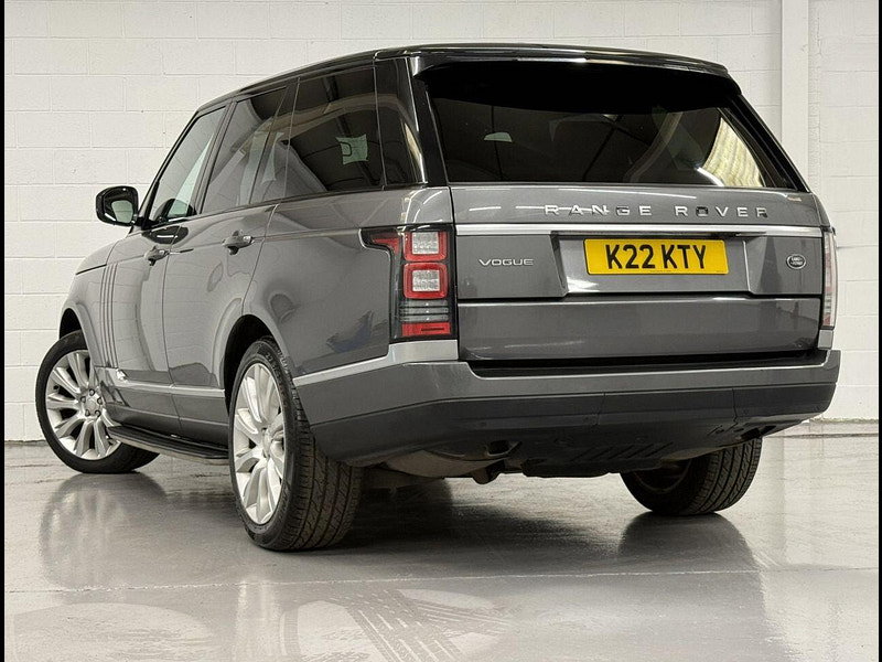Land Rover Range Rover 3.0 TD V6 Vogue SUV 5dr Diesel Auto 4WD Euro 5 (s/s) (258 ps) REAR ENTERTAINEMENT, MERIDIAN, NAV