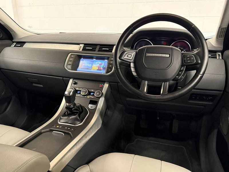 Land Rover Range Rover Evoque 2.0 TD4 SE SUV 5dr Diesel Manual 4WD Euro 6 (s/s) (180 ps) ALLOYS, SENSORS, B/TOOTH, HTD SEATS