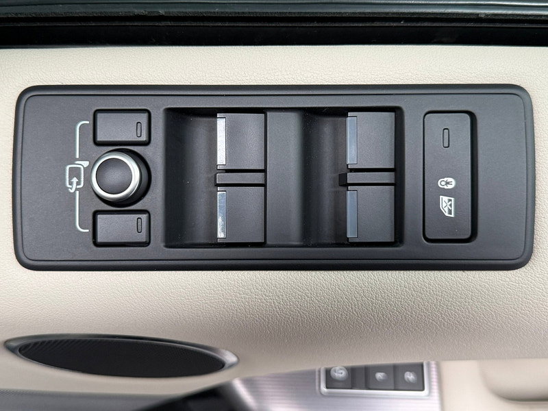 Land Rover Range Rover Sport 3.0 SD V6 HSE SUV 5dr Diesel Auto 4WD Euro 6 (s/s) (306 ps)