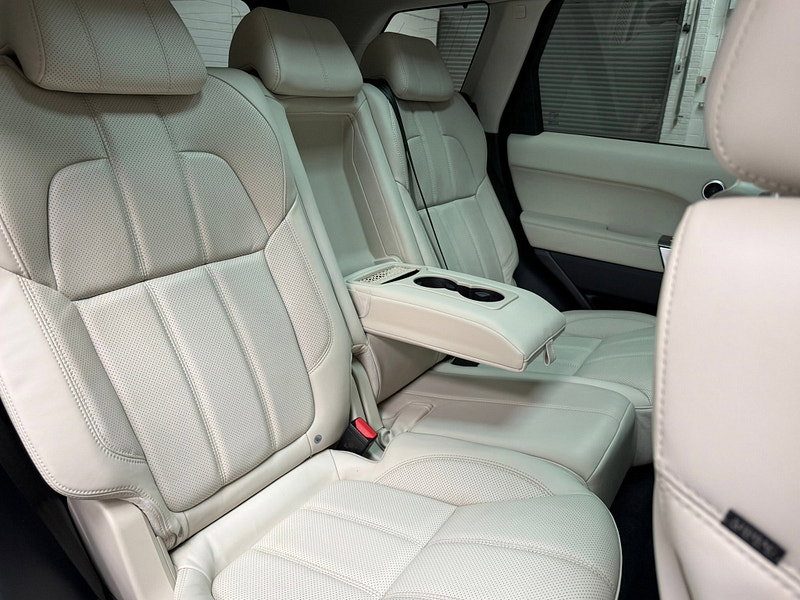 Land Rover Range Rover Sport 3.0 SD V6 HSE SUV 5dr Diesel Auto 4WD Euro 6 (s/s) (306 ps)