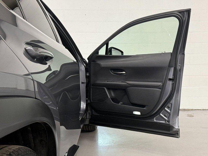 Lexus Ux 2.0 250h F Sport SUV 5dr Petrol Hybrid E-CVT Euro 6 (s/s) (184 ps) HTD WHEEL-SEATS, ALLOYS, CAMERA